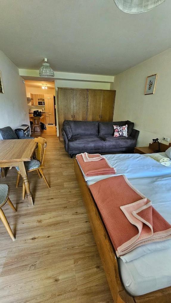 Gasthof Mit Seeterasse & Appartements Zur Landeroith Weyregg Esterno foto