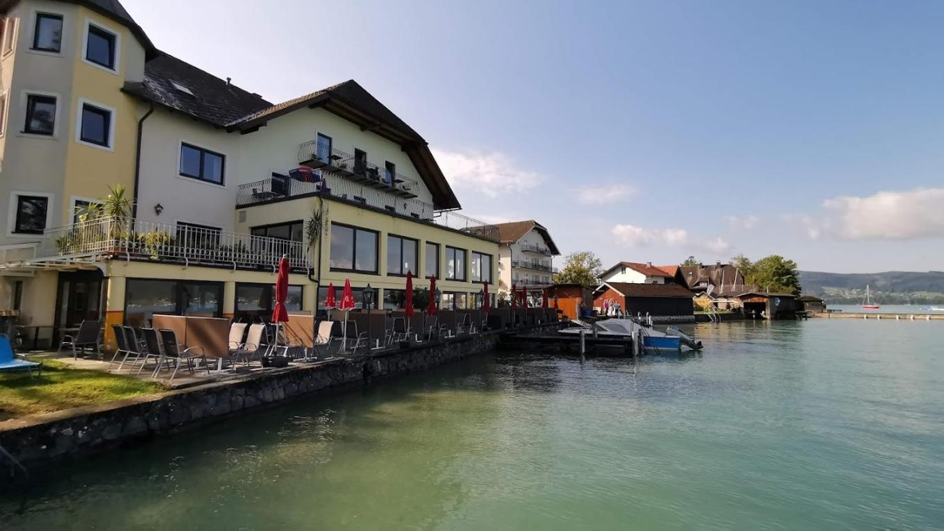 Gasthof Mit Seeterasse & Appartements Zur Landeroith Weyregg Esterno foto