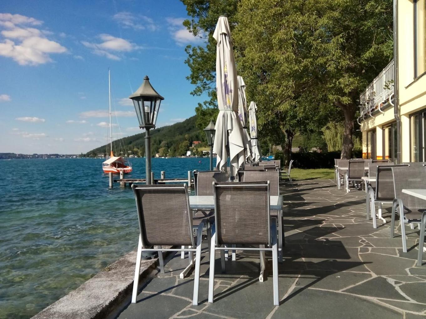 Gasthof Mit Seeterasse & Appartements Zur Landeroith Weyregg Esterno foto